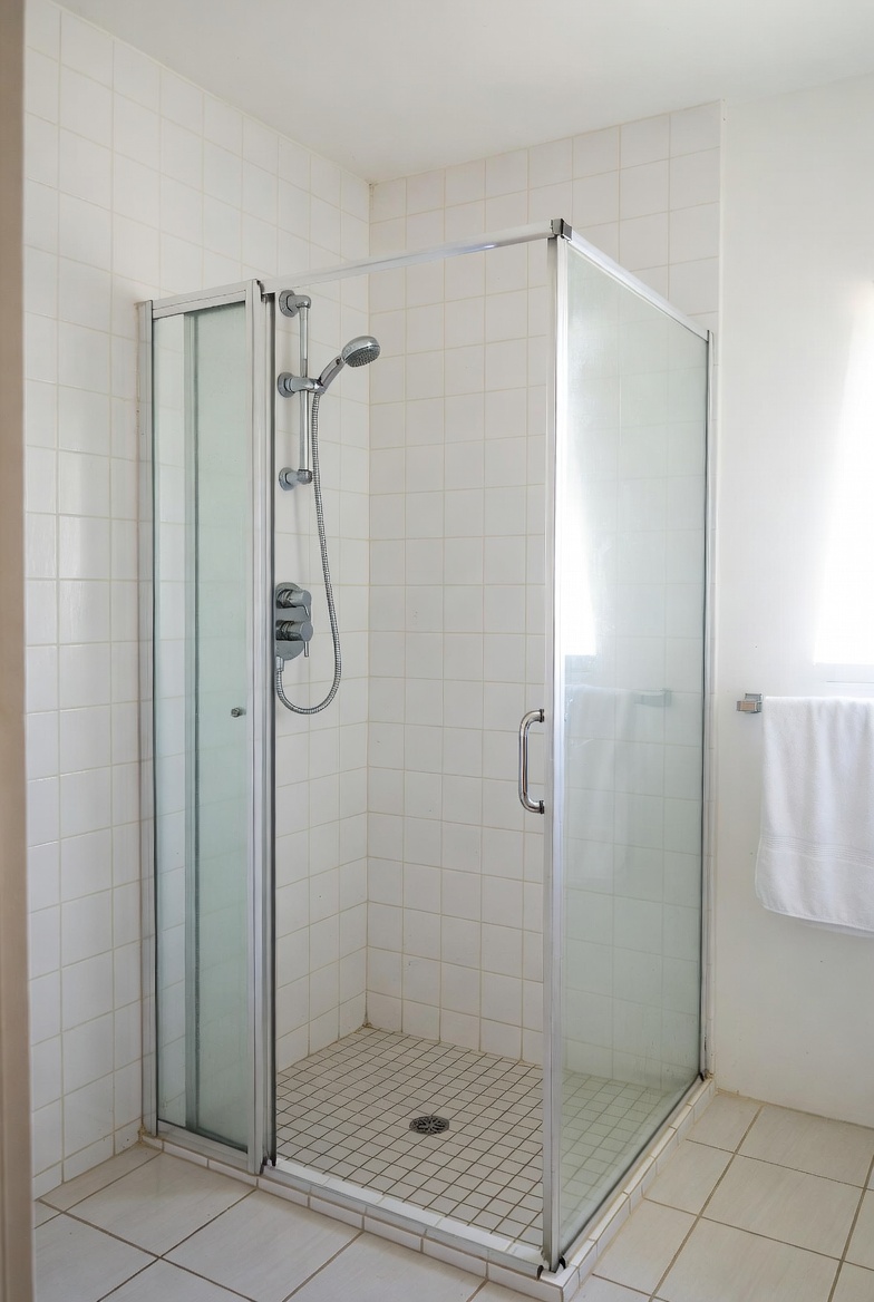 Shower temperature instability after valve replacement.