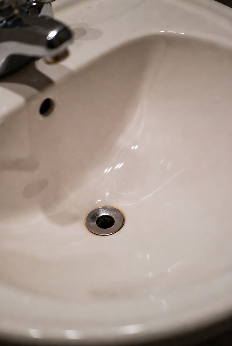 Gurgling from wall cavity